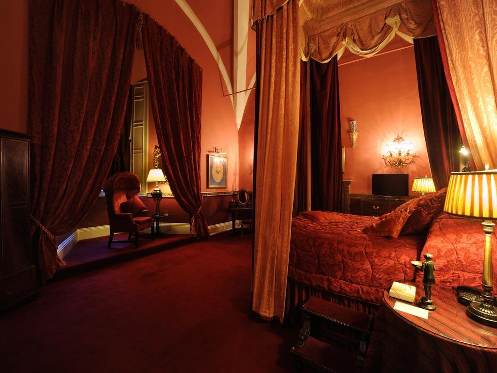 Lumley Castle Hotel Chester-le-Street Exterior photo