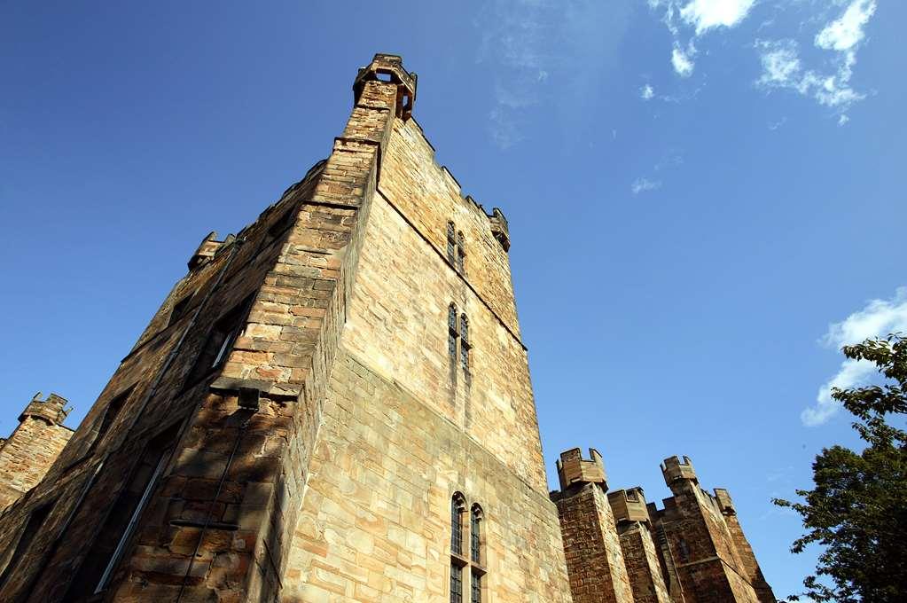 Lumley Castle Hotel Chester-le-Street Exterior photo